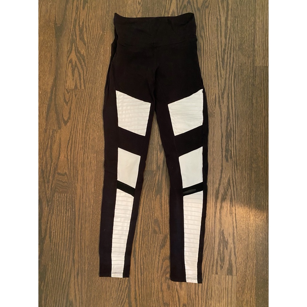 Alo Yoga High-Waist Moto Legging.